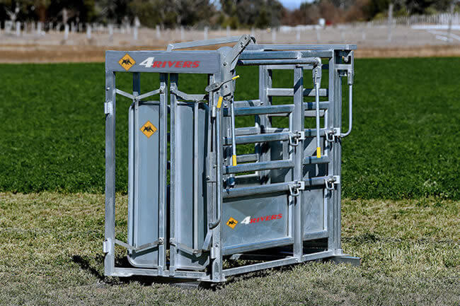4 Rivers Ranch Equipment 4 Rivers Ranch Equipment: Cattle Panels and Crushes, Corral Designs
