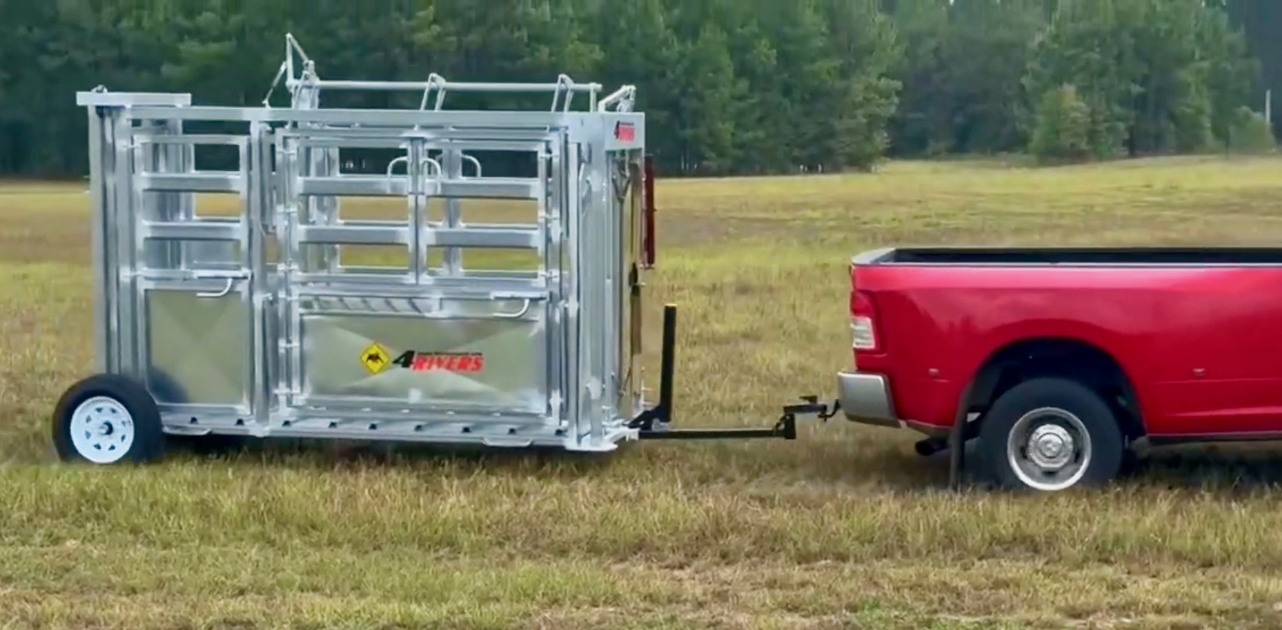 CATTLE CHUTE, SQUEEZE CHUTE CATTLE EQUIPMENT, RANCH EQUIPMENT, MOBILE CHUTE, WHEEL KIT, CATTLE CHUTES